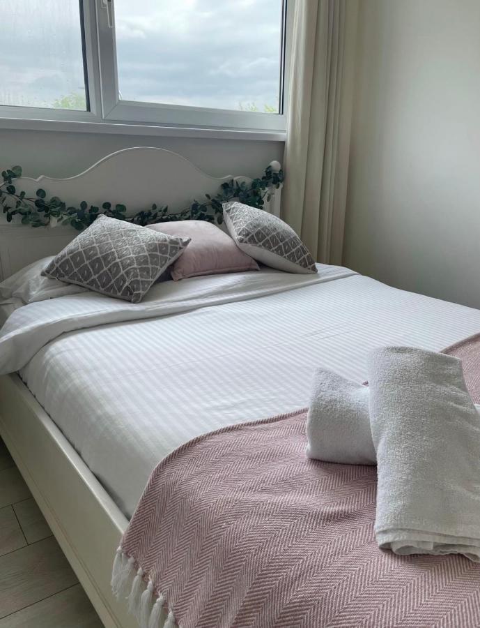 Cozy Flat 15 Mins From City Centre With Parking Cardiff Exterior foto